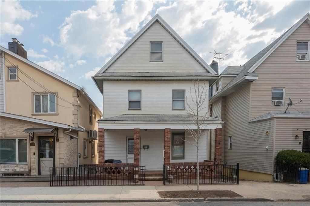 Photo of 2559 27th Street, Brooklyn, NY 11235 (MLS # 500020)