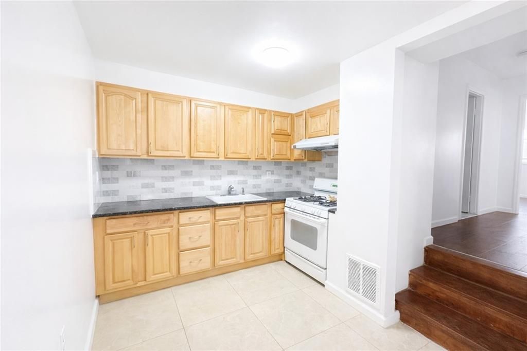 Photo of 17 Alexander Avenue, Staten Island, NY 10312 (MLS # 499959)