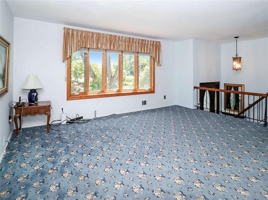 Photo of 489 Oakdale Street, Staten Island, NY 10312 (MLS # 498367)