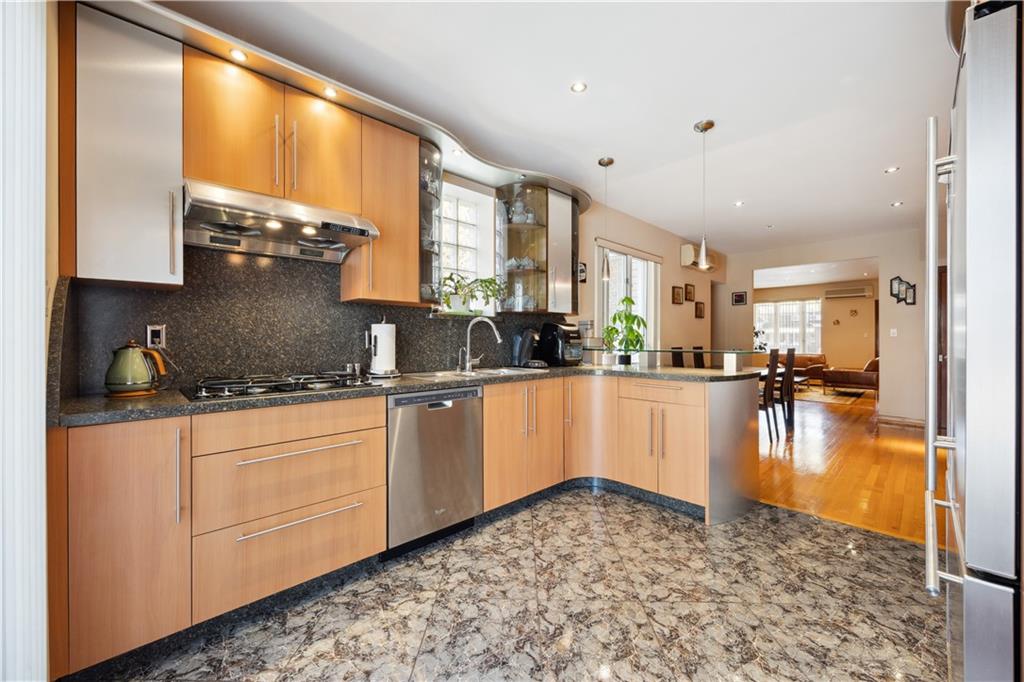 2213 26th Street, Brooklyn, New York image 10