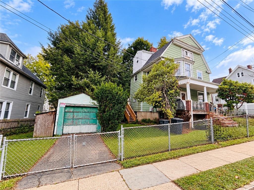 Photo of 261 Elm Street, Staten Island, NY 10310 (MLS # 504885)