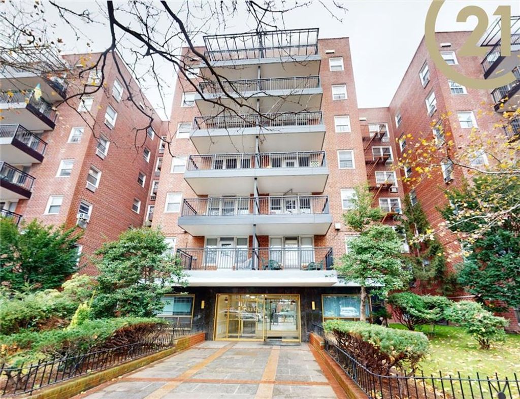 Photo of 770 Ocean Parkway #2D, Brooklyn, NY 11230 (MLS # 485765)