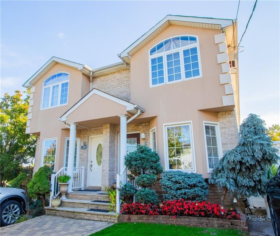 Photo of 1016 Rathbun Avenue, Staten Island, NY 10309 (MLS # 505217)