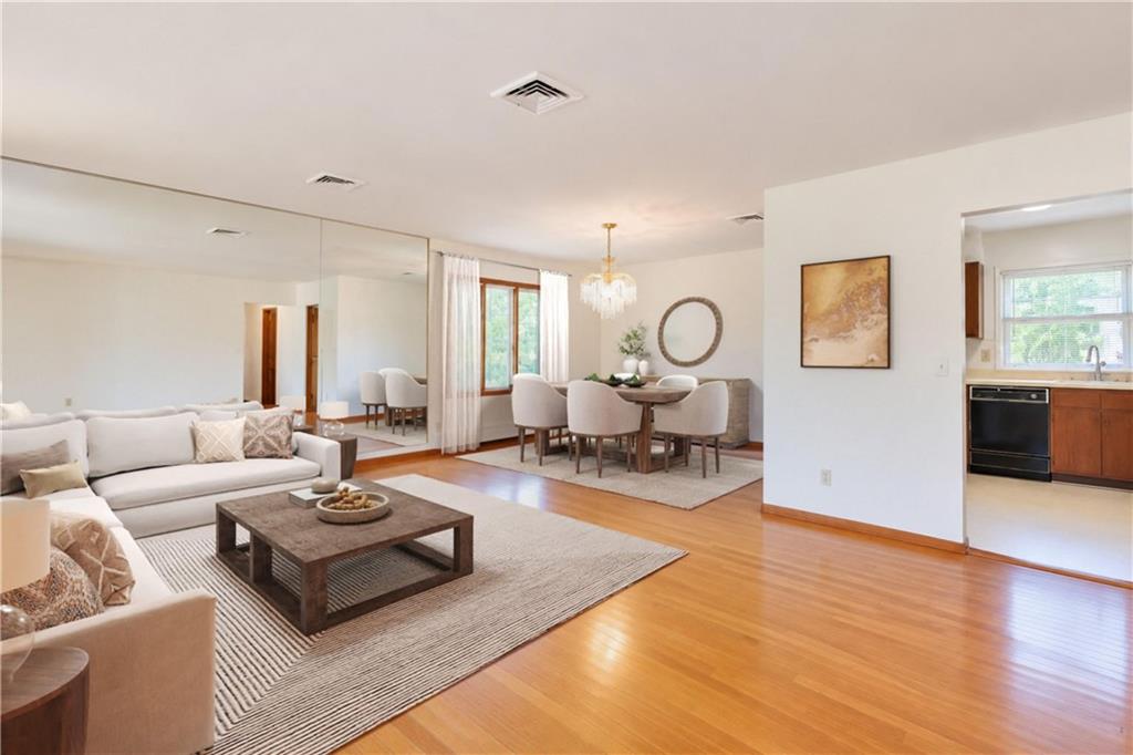 Photo of 80 Jefferson Avenue, Staten Island, NY 10306 (MLS # 505388)