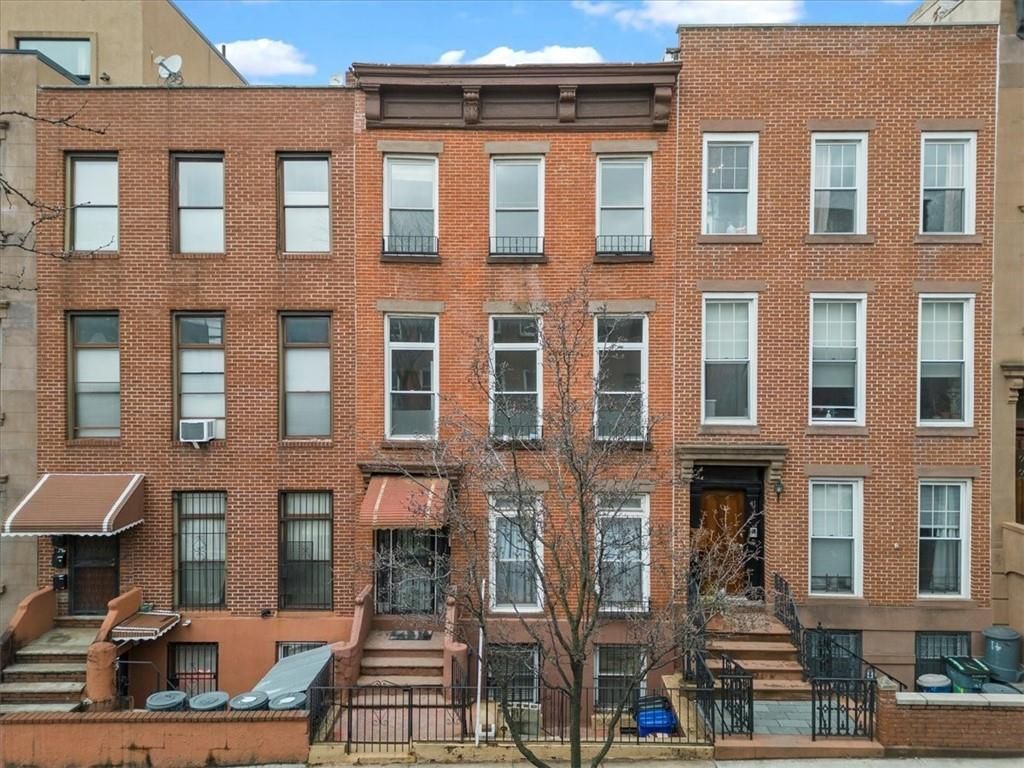 Photo of 39 Woodhull Street, Brooklyn, NY 11231 (MLS # 496489)