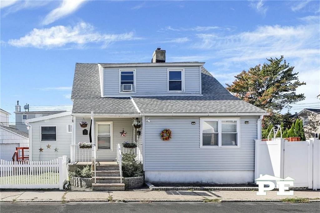 Photo of 17 Dictum Court, Brooklyn, NY 11229 (MLS # 505582)