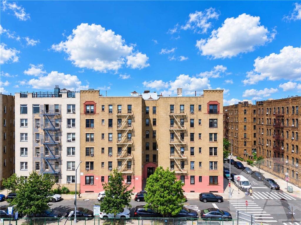 Photo of 313 Brightwater Court #6A, Brooklyn, NY 11235 (MLS # 504223)