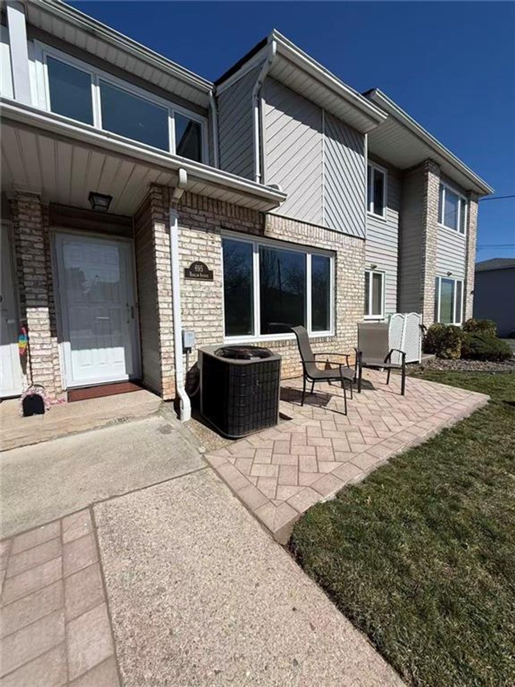 Photo of 695 Barlow Avenue, Staten Island, NY 10312 (MLS # 499905)