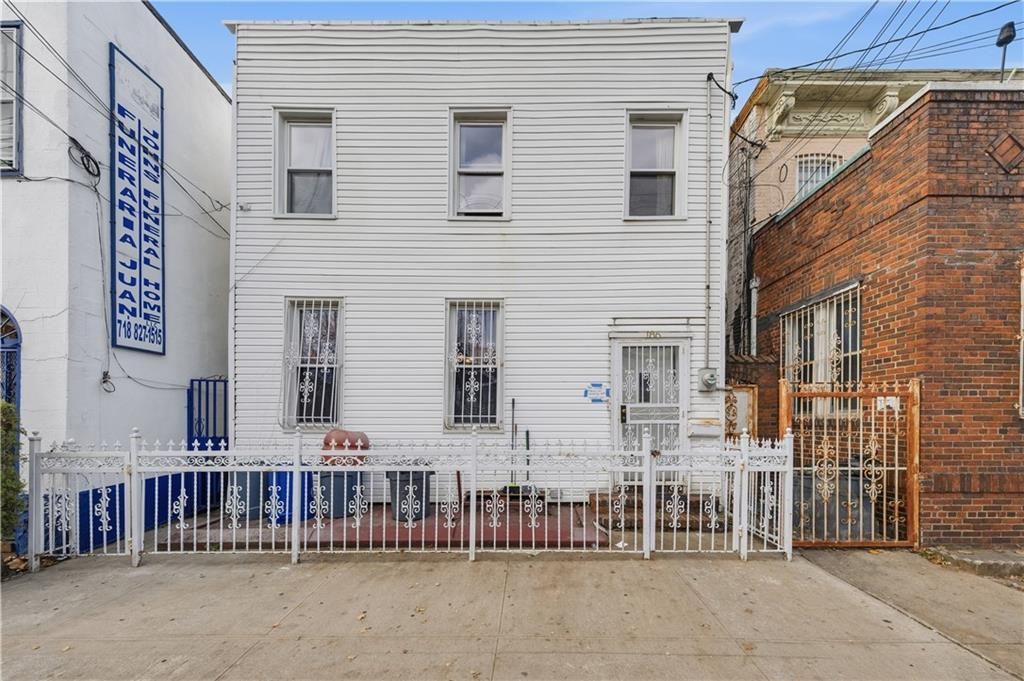 Photo of 186 Van Siclen Avenue, Brooklyn, NY 11207 (MLS # 497821)