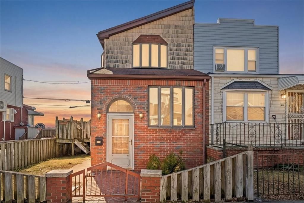 Photo of 81 Dictum Ct. Ct, Brooklyn, NY 11229 (MLS # 499338)