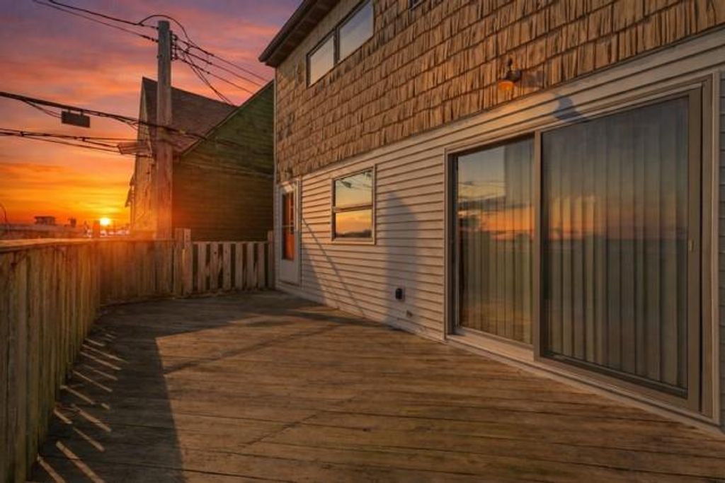 Photo of 81 Dictum Ct. Ct, Brooklyn, NY 11229 (MLS # 499338)