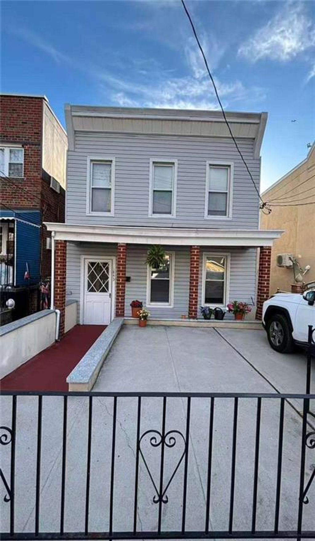Photo of 1843 Muliner Avenue, Bronx, NY 10462 (MLS # 501350)