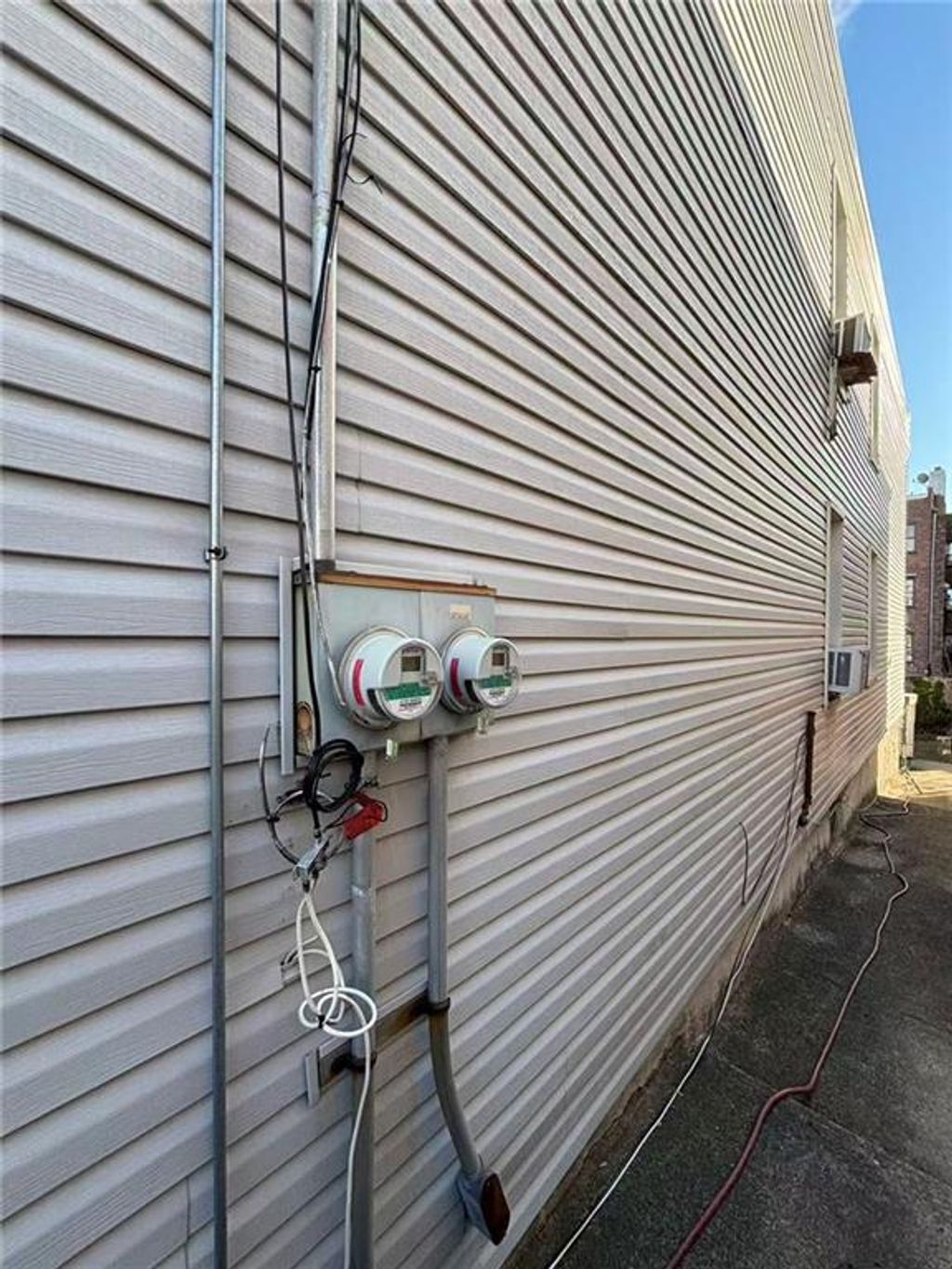 Photo of 1843 Muliner Avenue, Bronx, NY 10462 (MLS # 501350)