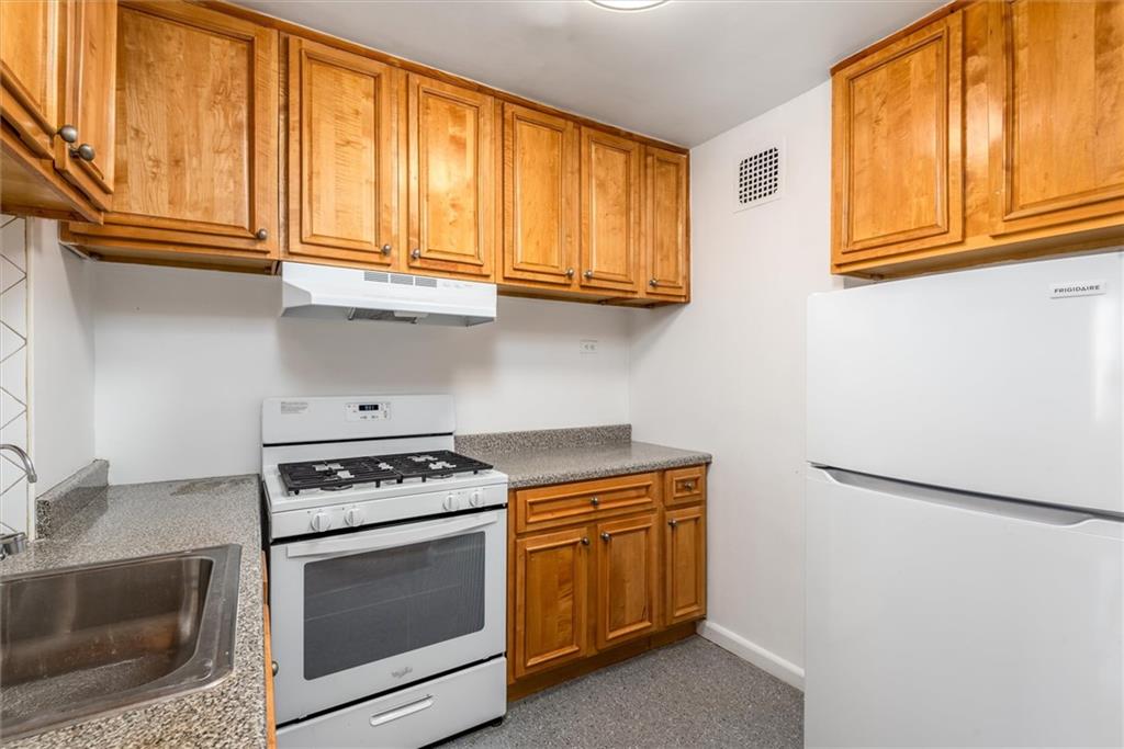 2035 7th Street #5F, Brooklyn, New York image 8