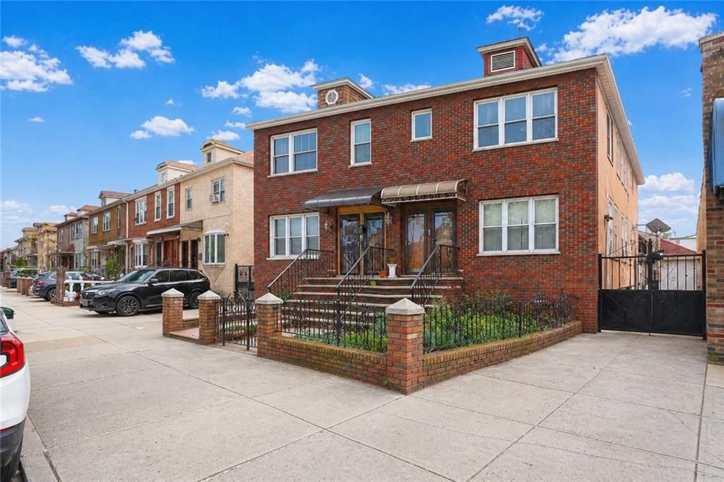 Photo of 2016 Bay Ridge Parkway, Brooklyn, NY 11204 (MLS # 500937)