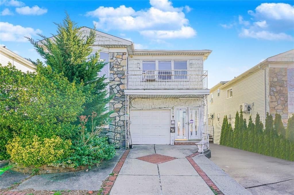 Photo of 228 Nome Avenue, Staten Island, NY 10314 (MLS # 490820)