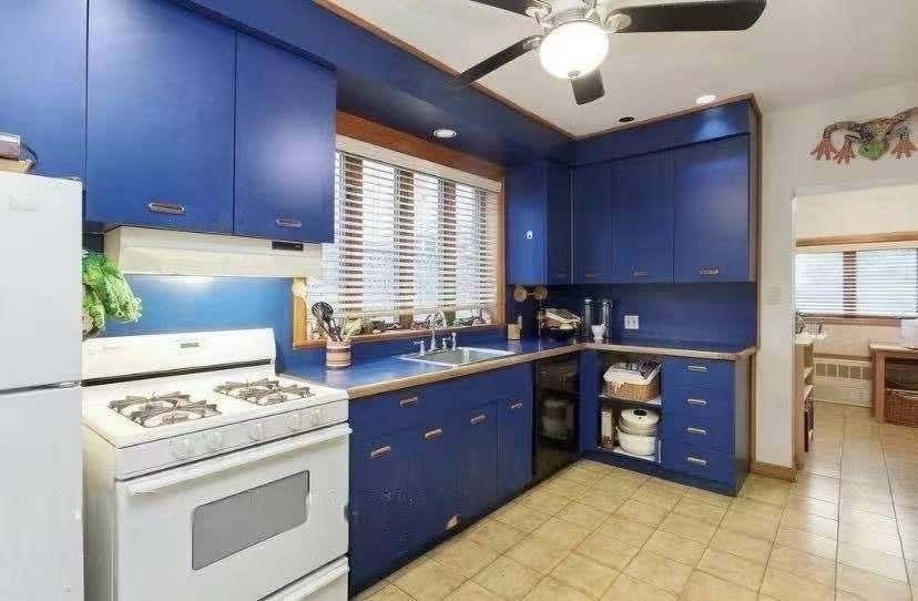 Photo of 1433 Bay ridge Parkway, Brooklyn, NY 11209 (MLS # 503459)