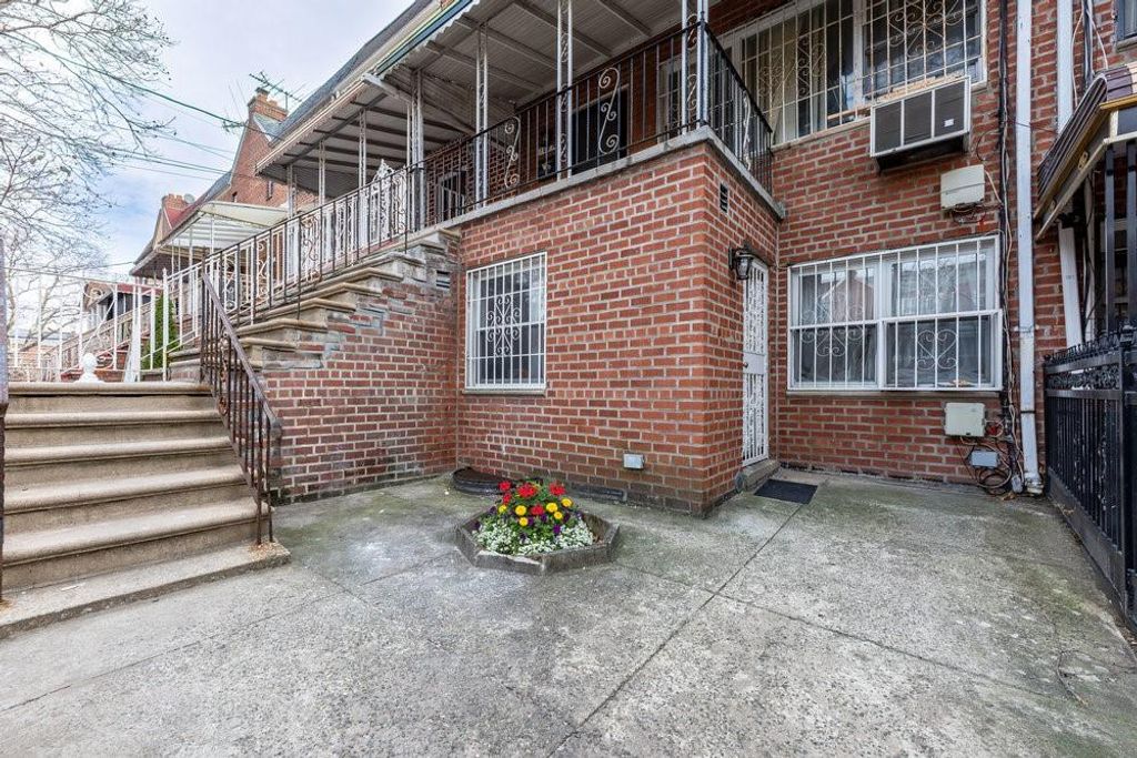 Photo of 10210 Avenue J, Brooklyn, NY 11236 (MLS # 498577)