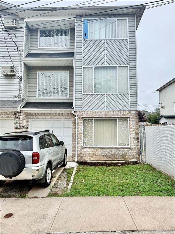 Photo of 28 Smith Street, St. Island, NY 10305 (MLS # 504360)