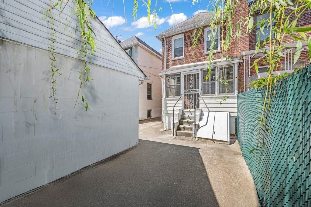 2117 East 38th Street St, Brooklyn, New York image 35