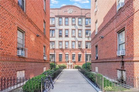Apartment For Sale - 79 Avenue O #B2<br/> Brooklyn, NY 11204