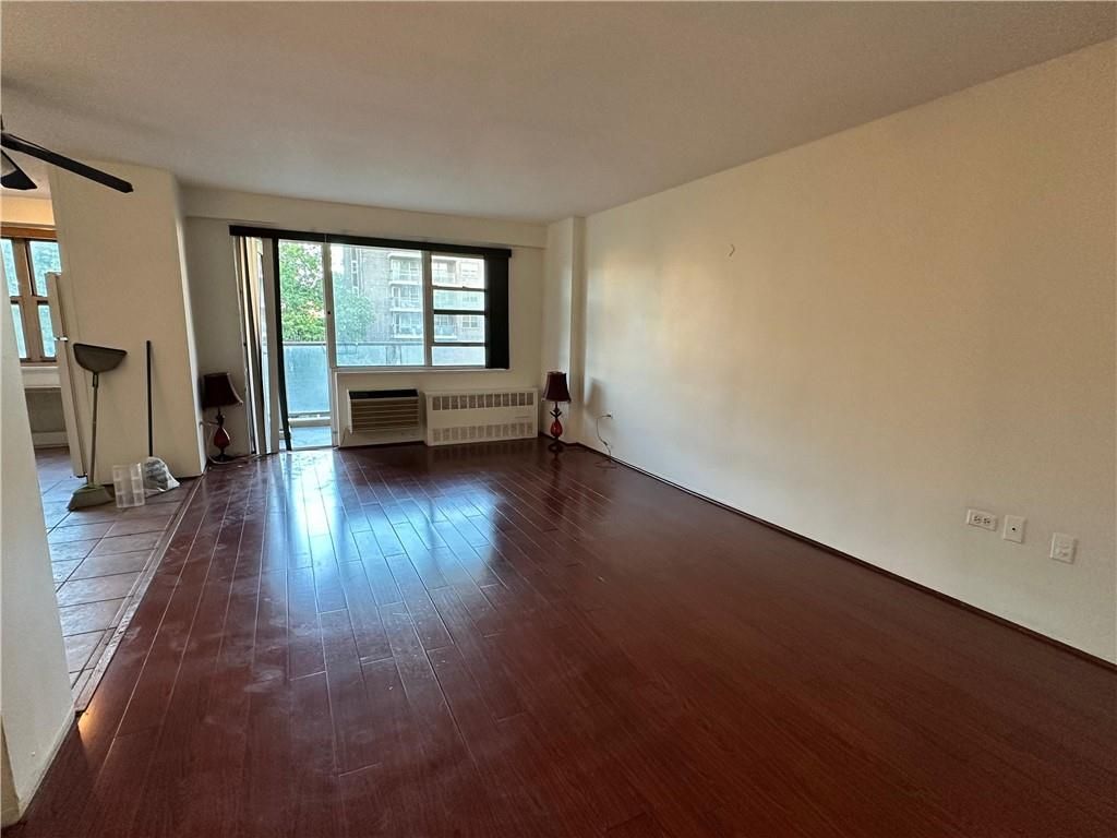 Photo of 200 Cozine Avenue #4F, Brooklyn, NY 11207 (MLS # 496815)