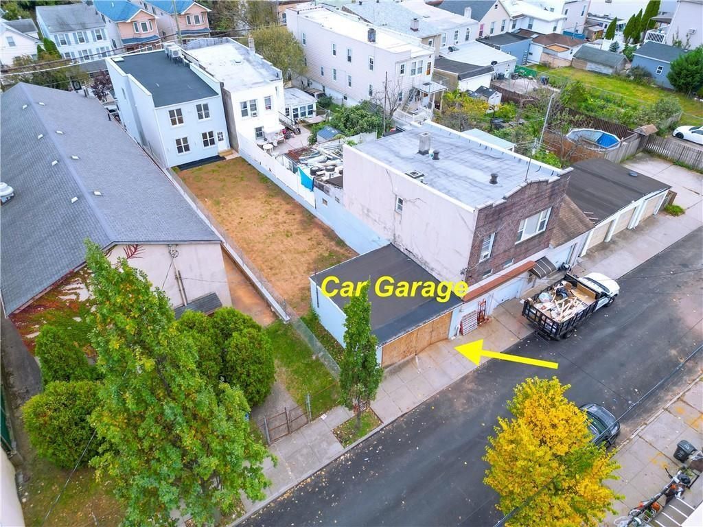 Photo of 189 Saint Marys Avenue, Staten Island, NY 10305 (MLS # 498288)