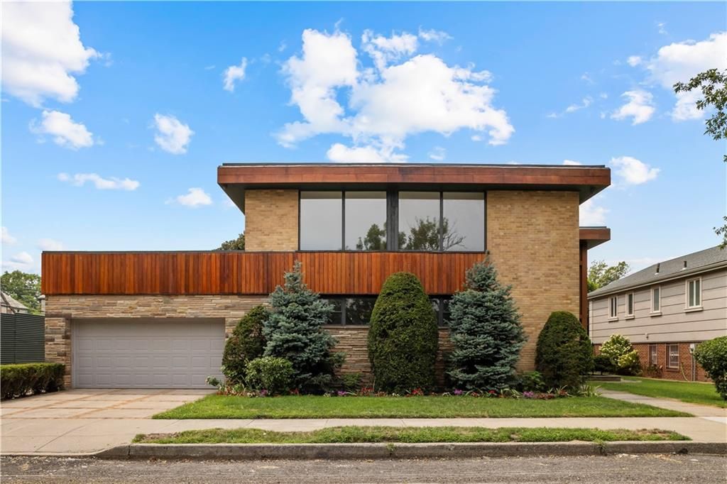 Photo of 118 Girard Street, Brooklyn, NY 11235 (MLS # 486968)