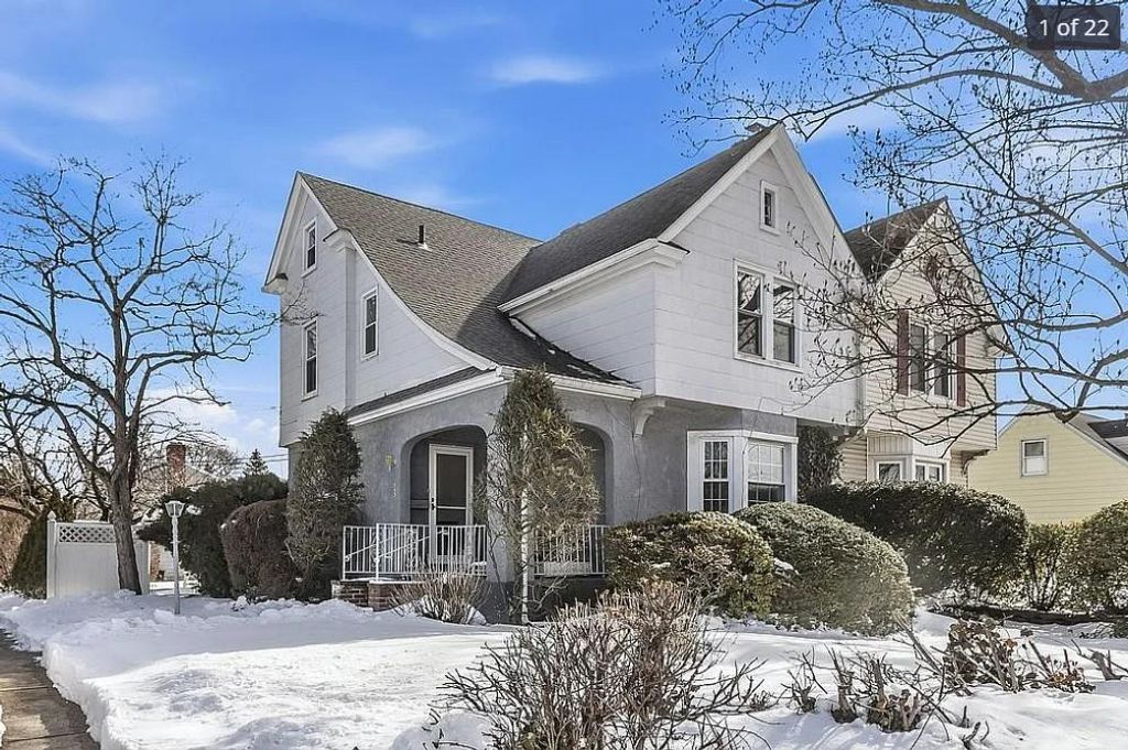 Photo of 343 Nassau Boulevard, New Hyde Park, NY 11040 (MLS # 499388)