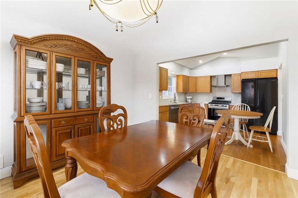 Photo of 20 Helene Court, Staten Island, NY 10309 (MLS # 497819)