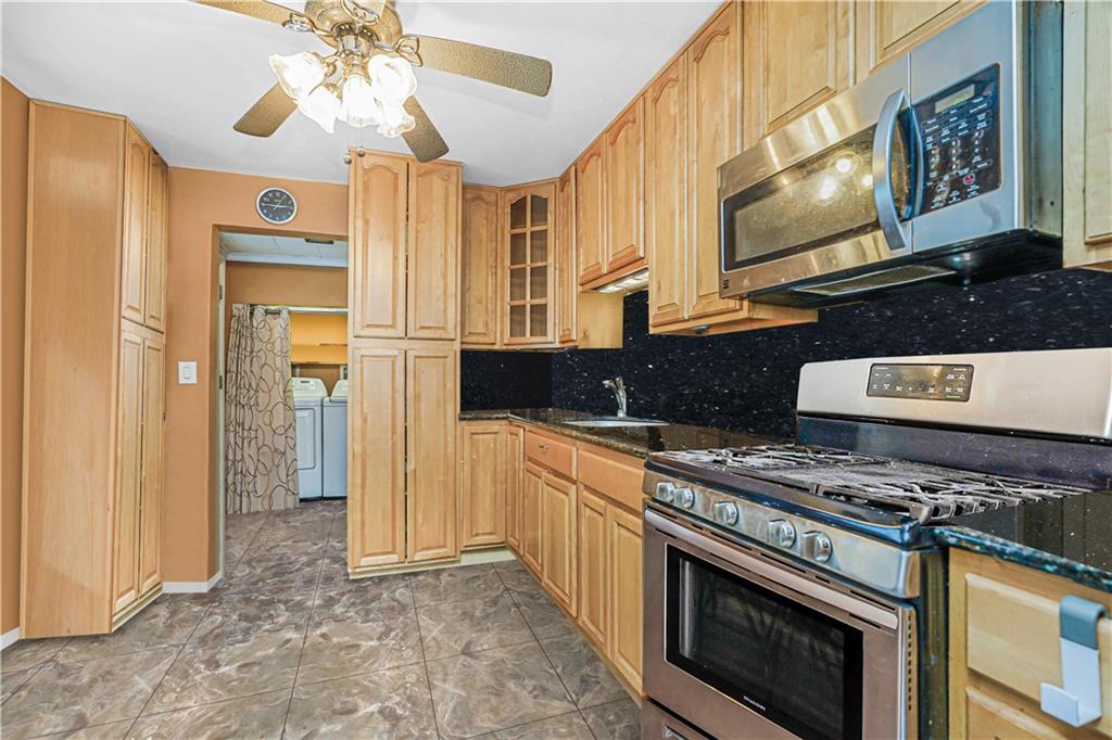 57 Aster Court, Brooklyn, New York image 10