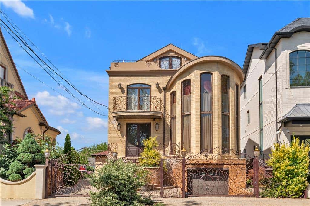 Photo of 7 Whitman Drive, Brooklyn, NY 11234 (MLS # 503996)
