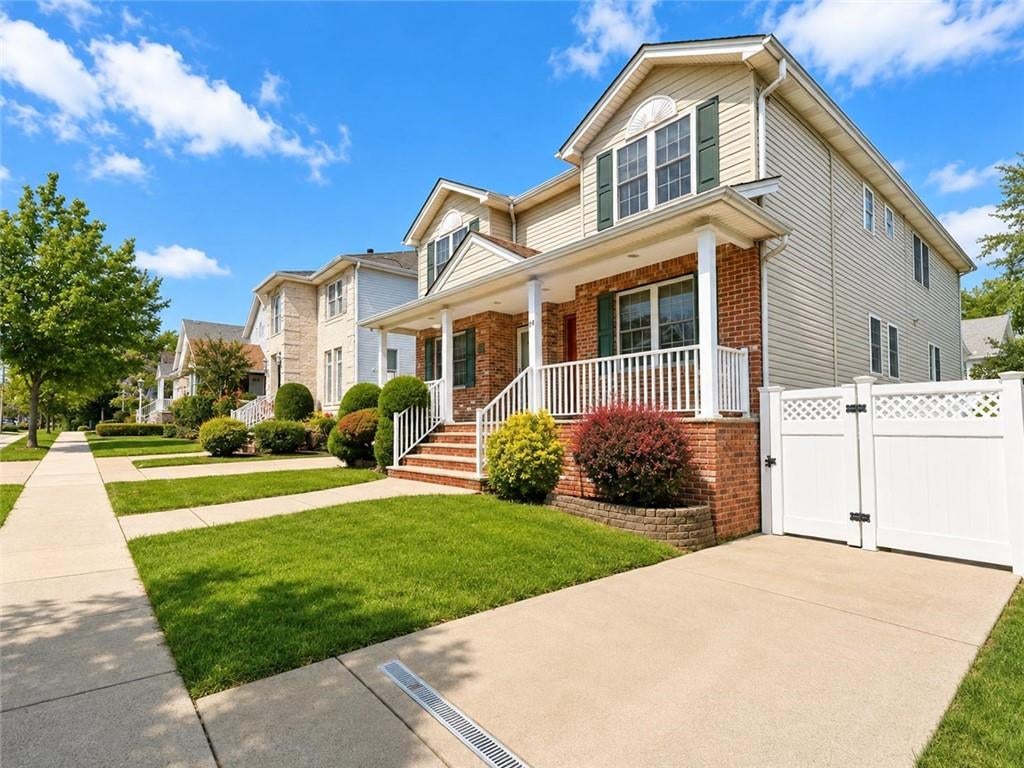 Photo of 59 Dale Avenue, Staten Island, NY 10306 (MLS # 504567)