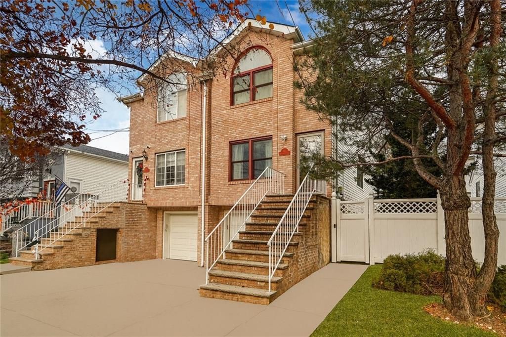 Photo of 111 Elmbank Street, Staten Island, NY 10312 (MLS # 497602)