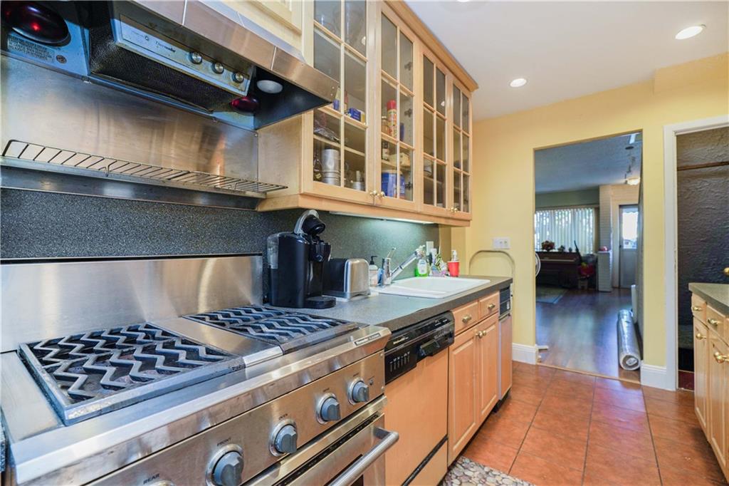 2039 5th Street, Brooklyn, New York image 4