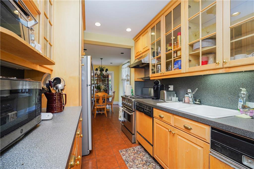 2039 5th Street, Brooklyn, New York image 7
