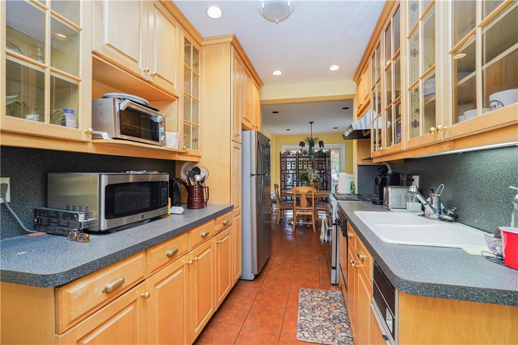 2039 5th Street, Brooklyn, New York image 8