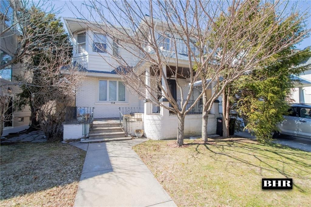 Photo of 154 Beaumont Street, Brooklyn, NY 11235 (MLS # 499888)