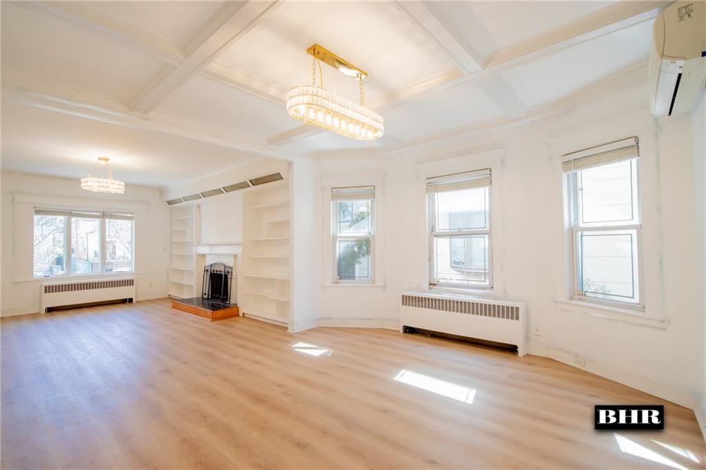 Photo of 154 Beaumont Street, Brooklyn, NY 11235 (MLS # 499888)