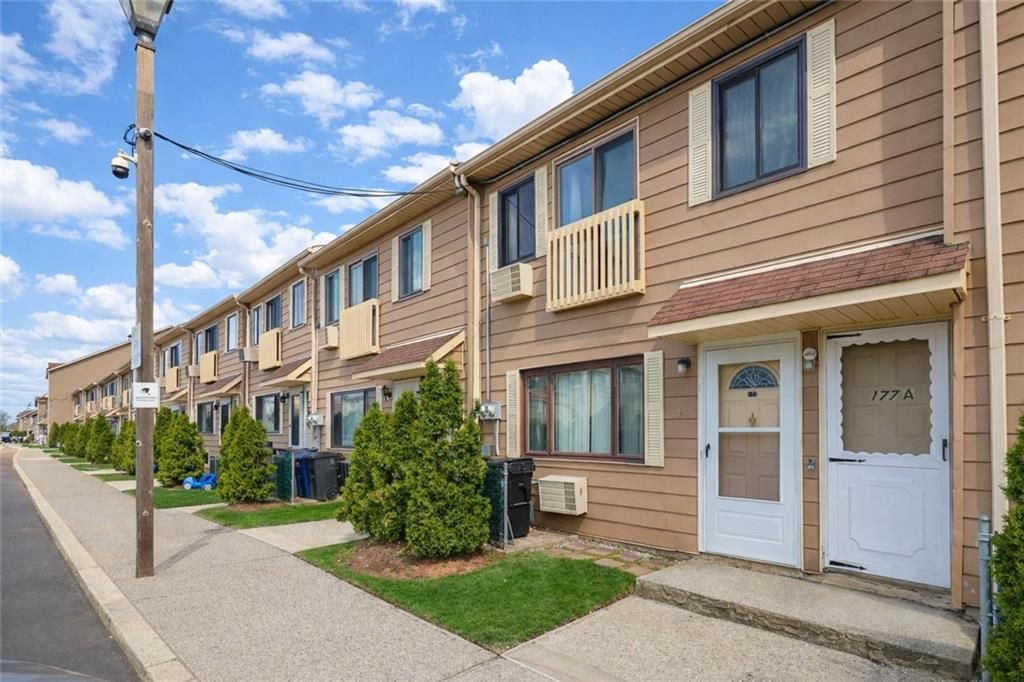 Photo of 177 Lamped Loop #45, Staten Island, NY 10314 (MLS # 500486)