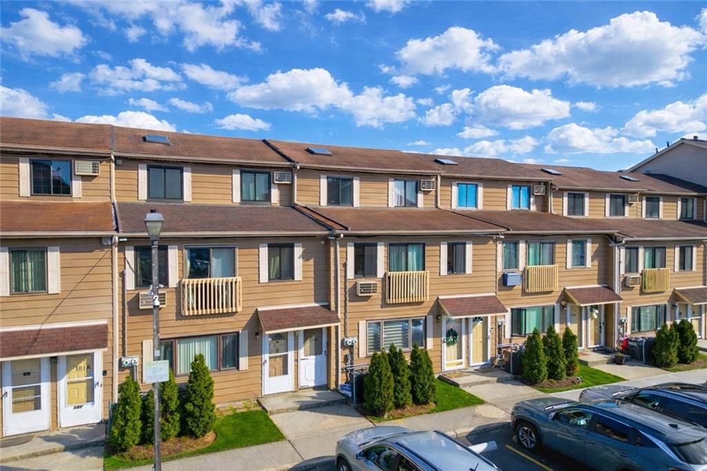 Photo of 177 Lamped Loop #45, Staten Island, NY 10314 (MLS # 500486)