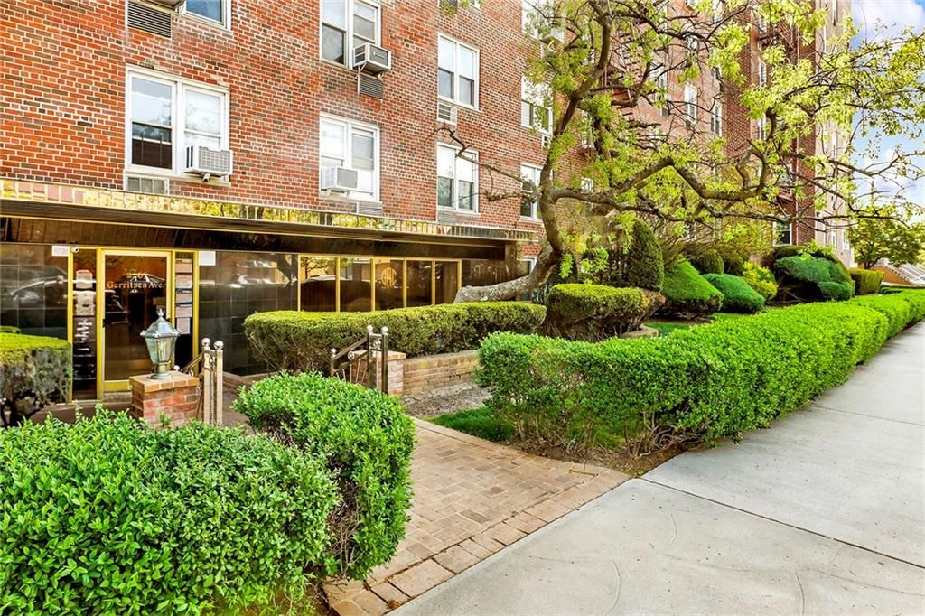 Photo of 2265 Gerritsen Avenue #4D, Brooklyn, NY 11229 (MLS # 492512)