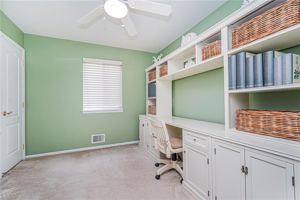 Photo of 10 Dunhill Lane, Staten Island, NY 10309 (MLS # 499815)