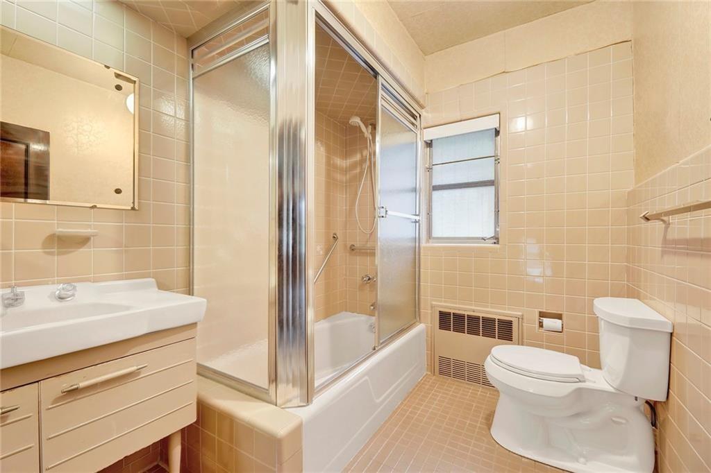 8016 Colonial Road, Brooklyn, New York image 26