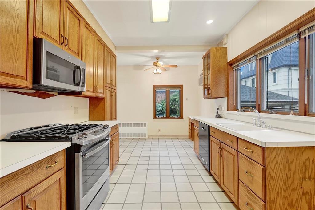 8016 Colonial Road, Brooklyn, New York image 16