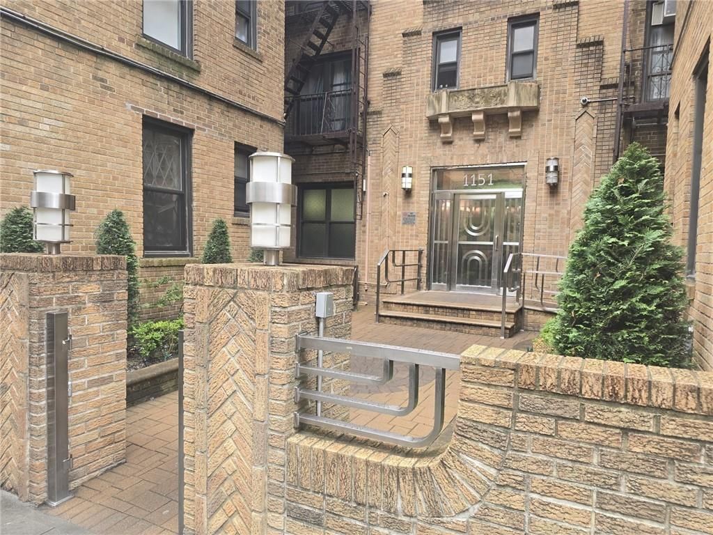Photo of 1151 Brighton Beach Avenue #2H, Brooklyn, NY 11235 (MLS # 493324)