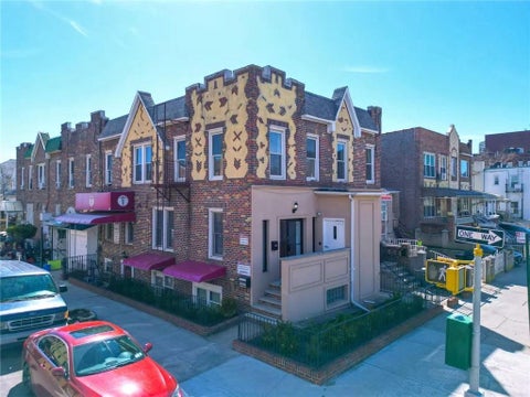 Homes For Sale - 248 Avenue P<br/> Brooklyn, NY 11204