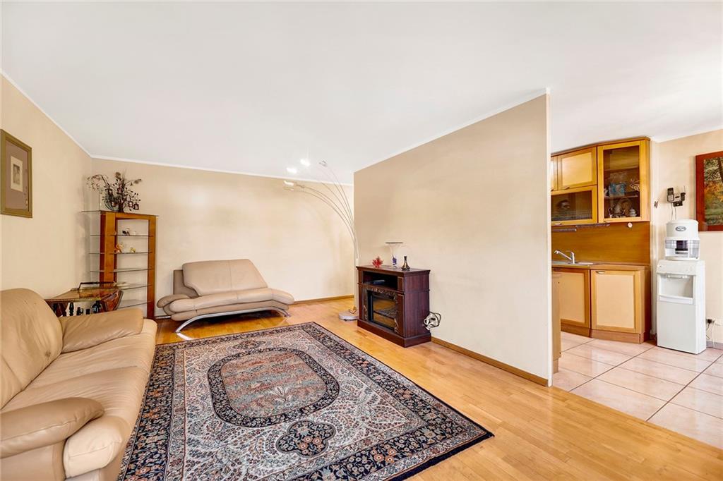 2483 16th Street #2B, Brooklyn, New York image 3