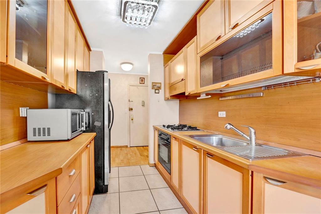 2483 16th Street #2B, Brooklyn, New York image 6