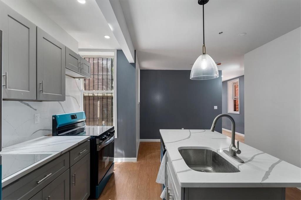 Photo of 324 Eldert Street #2B, Brooklyn, NY 11237 (MLS # 502283)